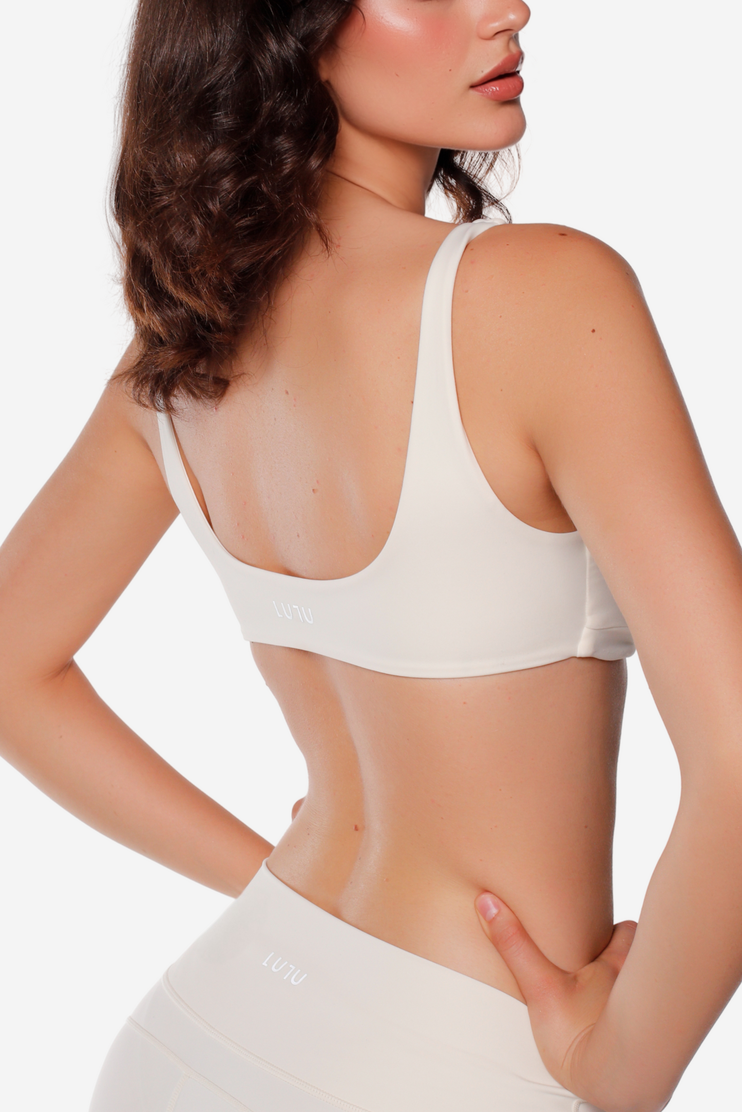 TWIST KNOT CROP TOP